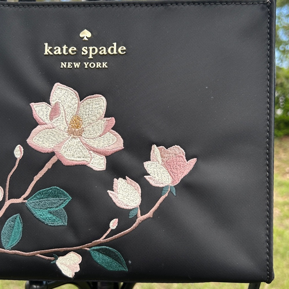 Nwot $350 retail Kate Spade floral embroidered bag w detachable strap - Picture 13 of 16